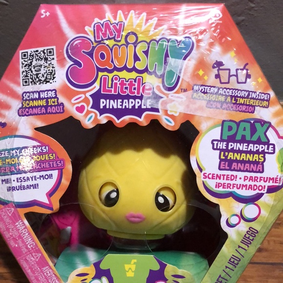 BRAND NEW SQUISHY LITTLE DUMPLINGS IS A PINEAPPLE! NWT! SMOKE FREE HOME! - Picture 2 of 10